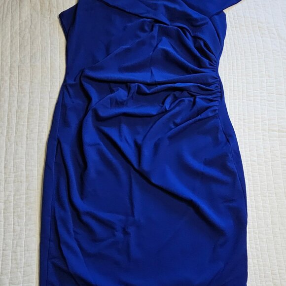 Fashionista Off-The-Shoulder Dress - Picture 5 of 5